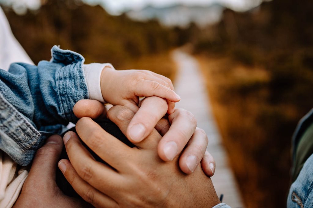 Detailfoto beim Familienshootig im Murnauer Moos