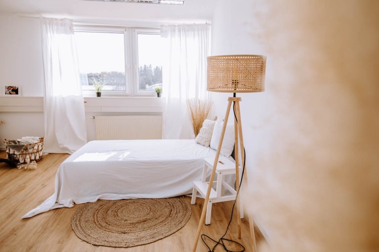 Ein Bett als Set für Babyfotos in meinem einzigartigen Tageslicht Fotostudio
