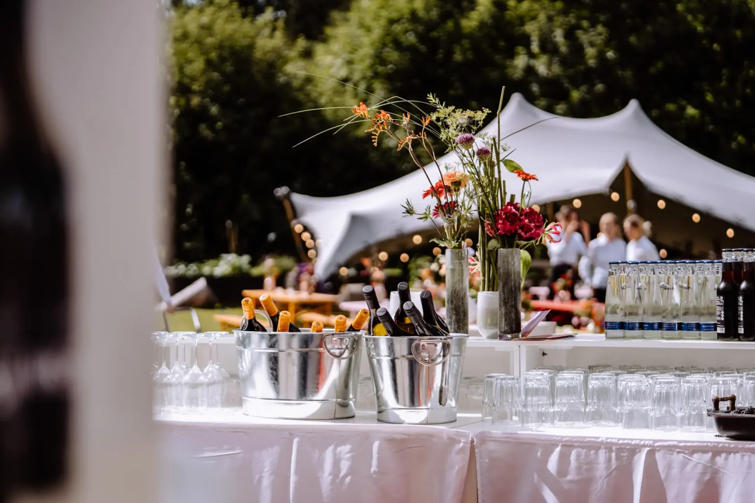 Fotos von der Eventlocation - Professionelle Fotobegleitung einer Firmenfeier