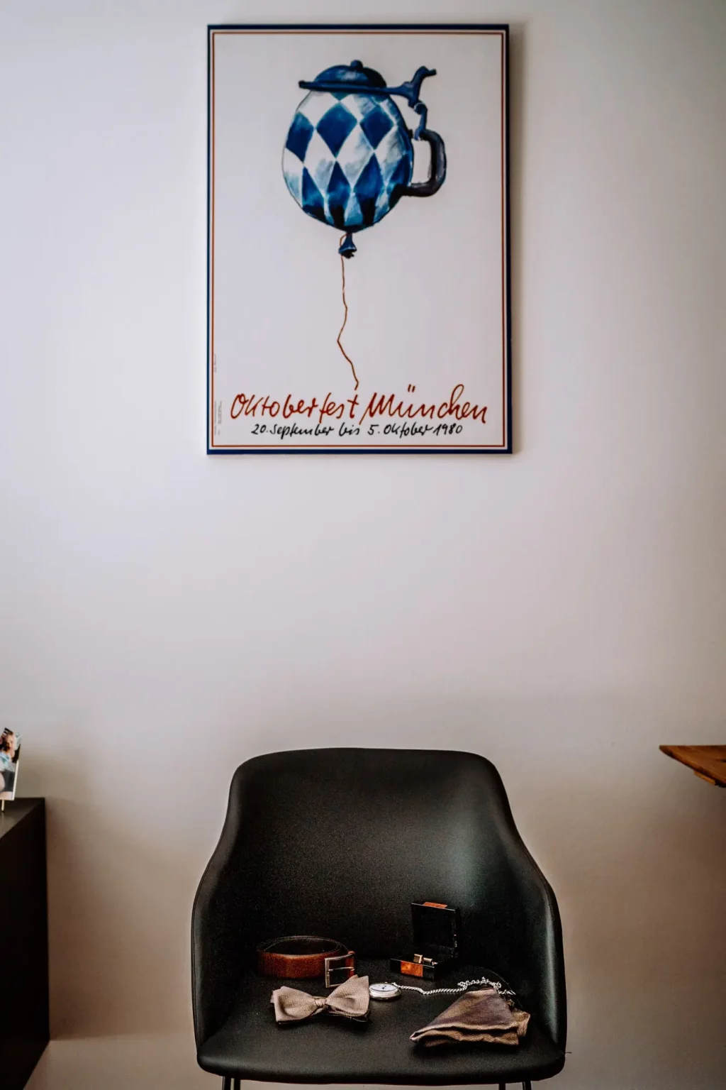 Getting Ready Fotos in München beim Bräutigam