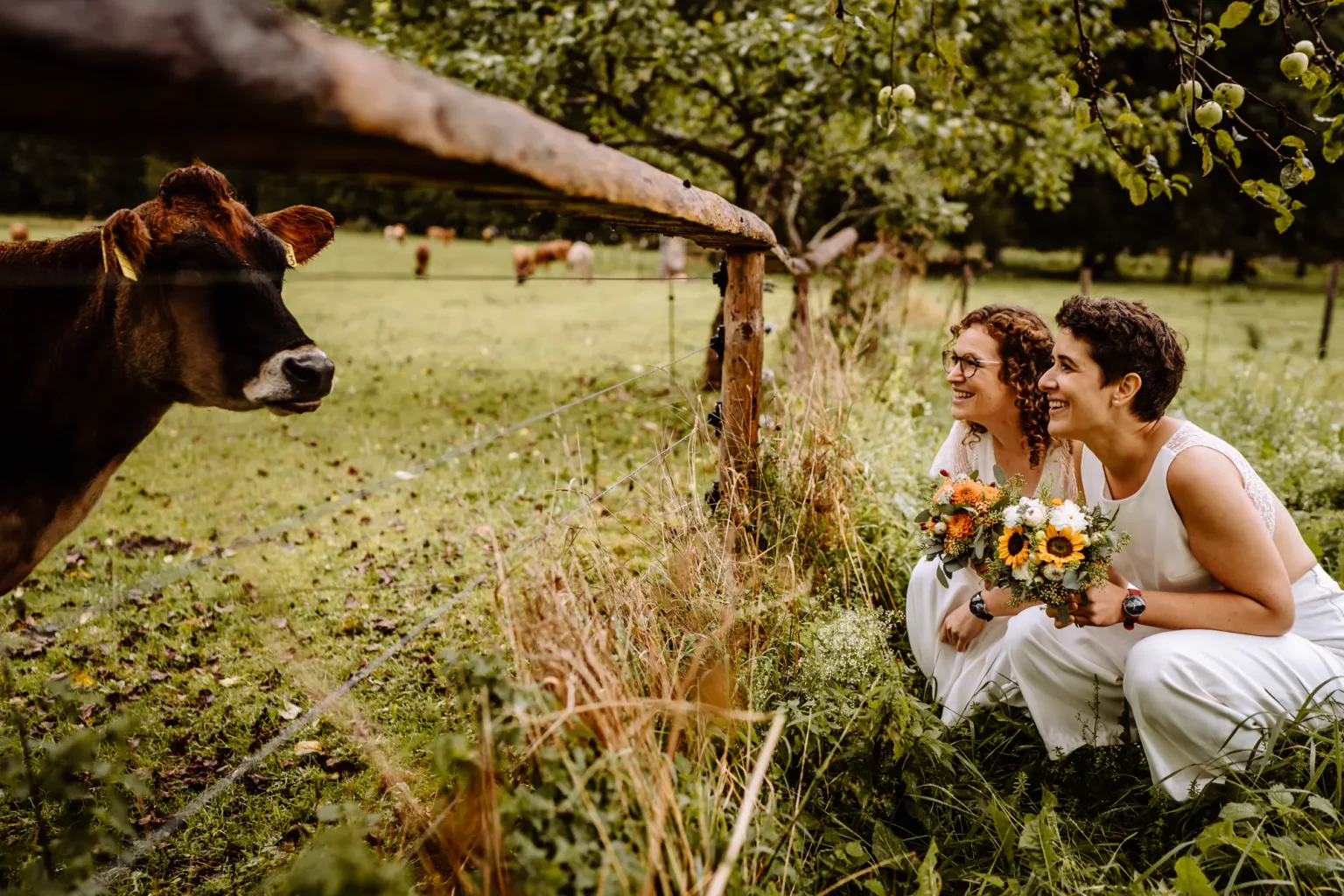 Authentische und ungestellte Fotos bei den Hochzeitsfotos der beiden Bräute