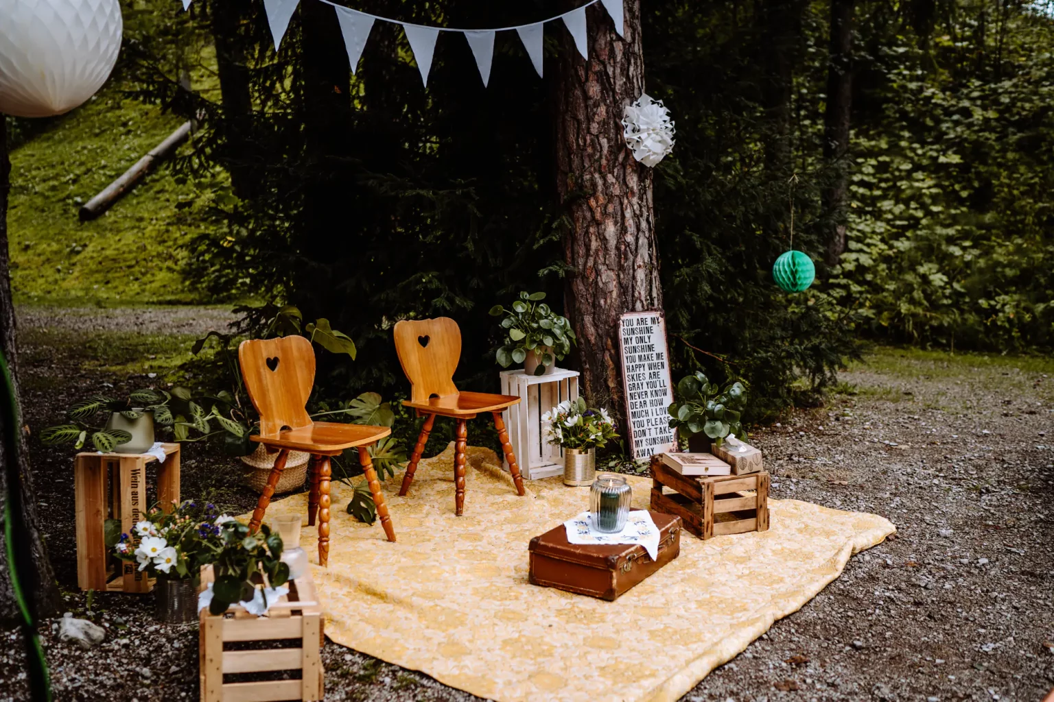 Freie Trauung im Wald - Hochzeitslocation mit vielen feinen Details