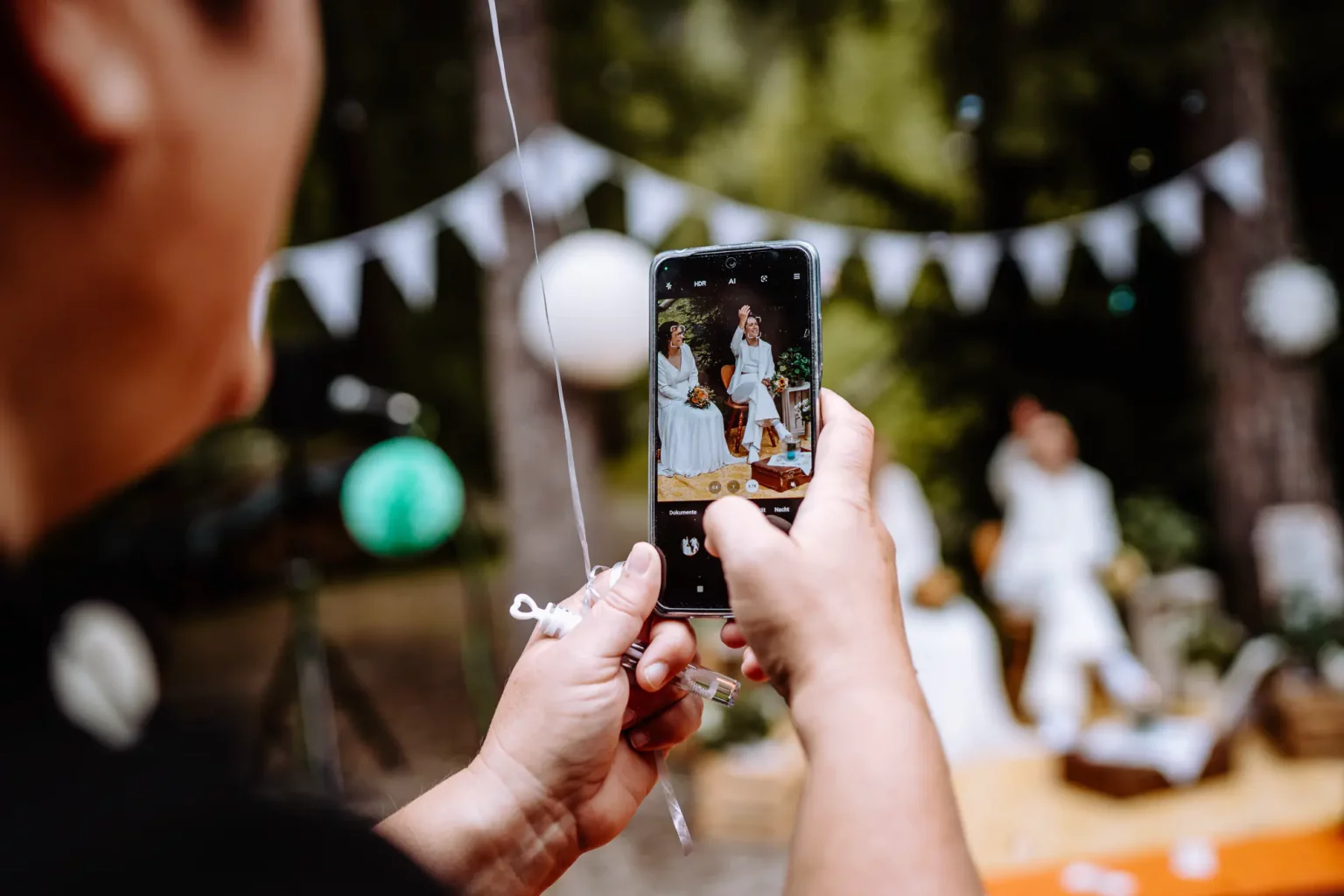 Handyfotos bei der ganz besonderen Trauzeremonie