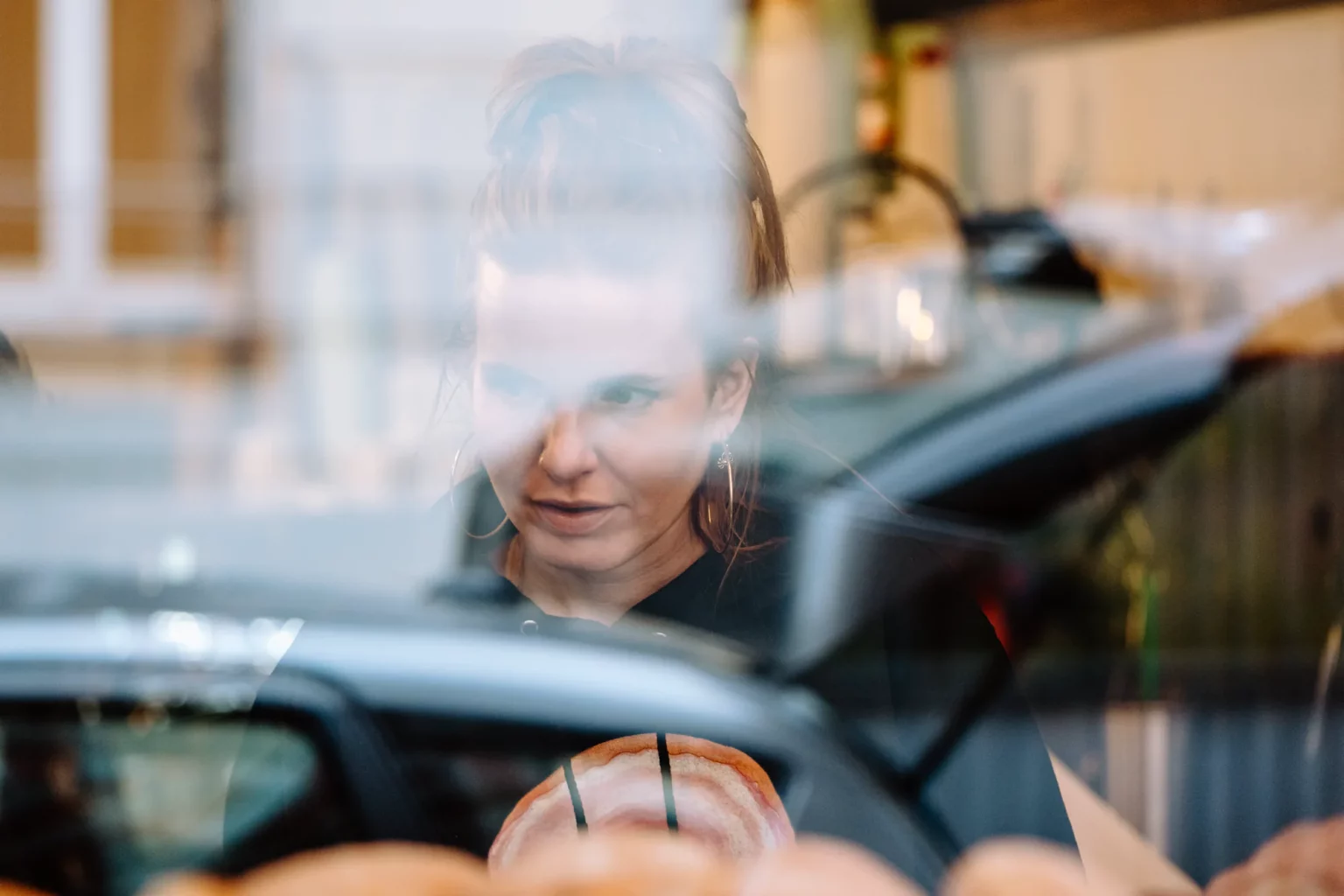 Sammy bei der Arbeit in einem ihrer Läden in Berlin
