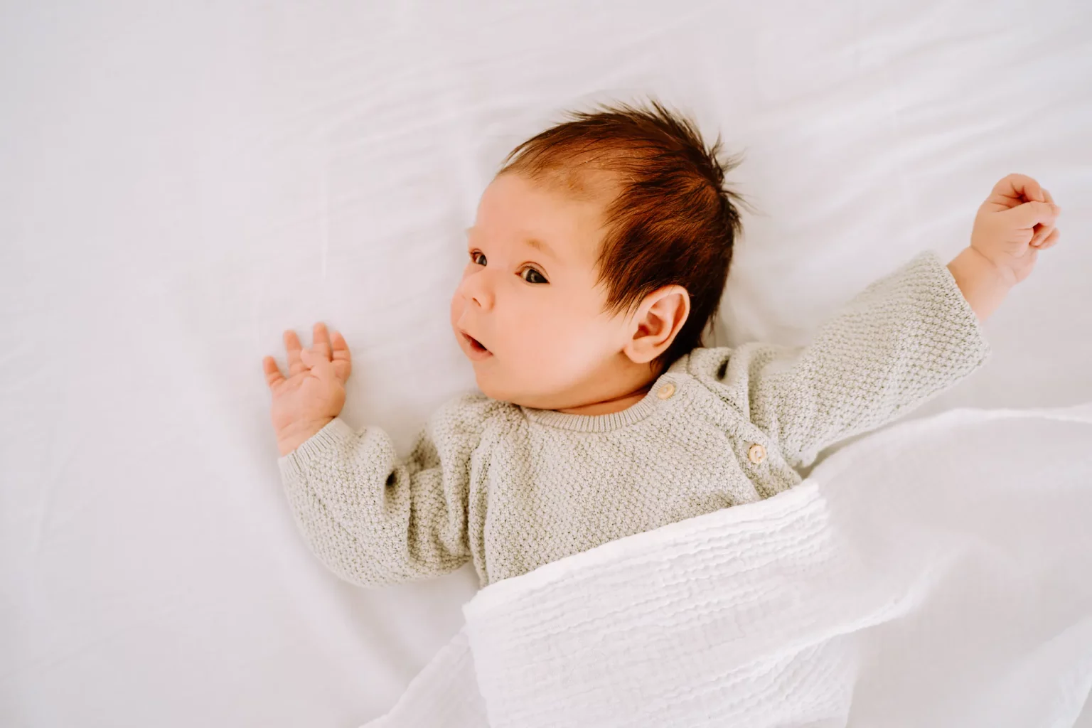 Neugeborenes Baby beim Fotoshooting in Weilheim