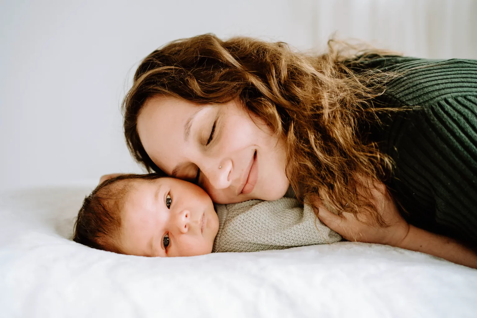 Hochwertige, emotionale Babyfotos als lebenslange Erinnerung